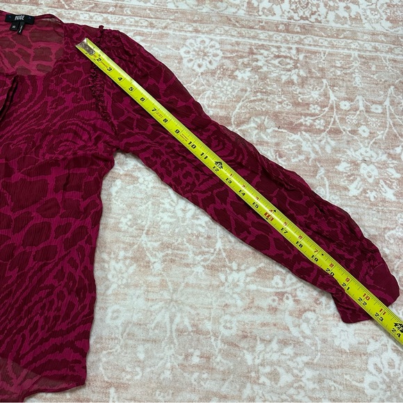 100% Silk PAIGE Animal Print Button Up Blouse - Picture 9 of 9